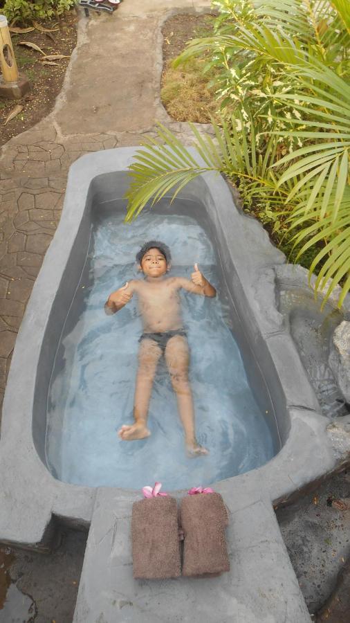 Taman Menjangan Homestay By Snorkelingmenjangan Banyuwedang Exterior photo