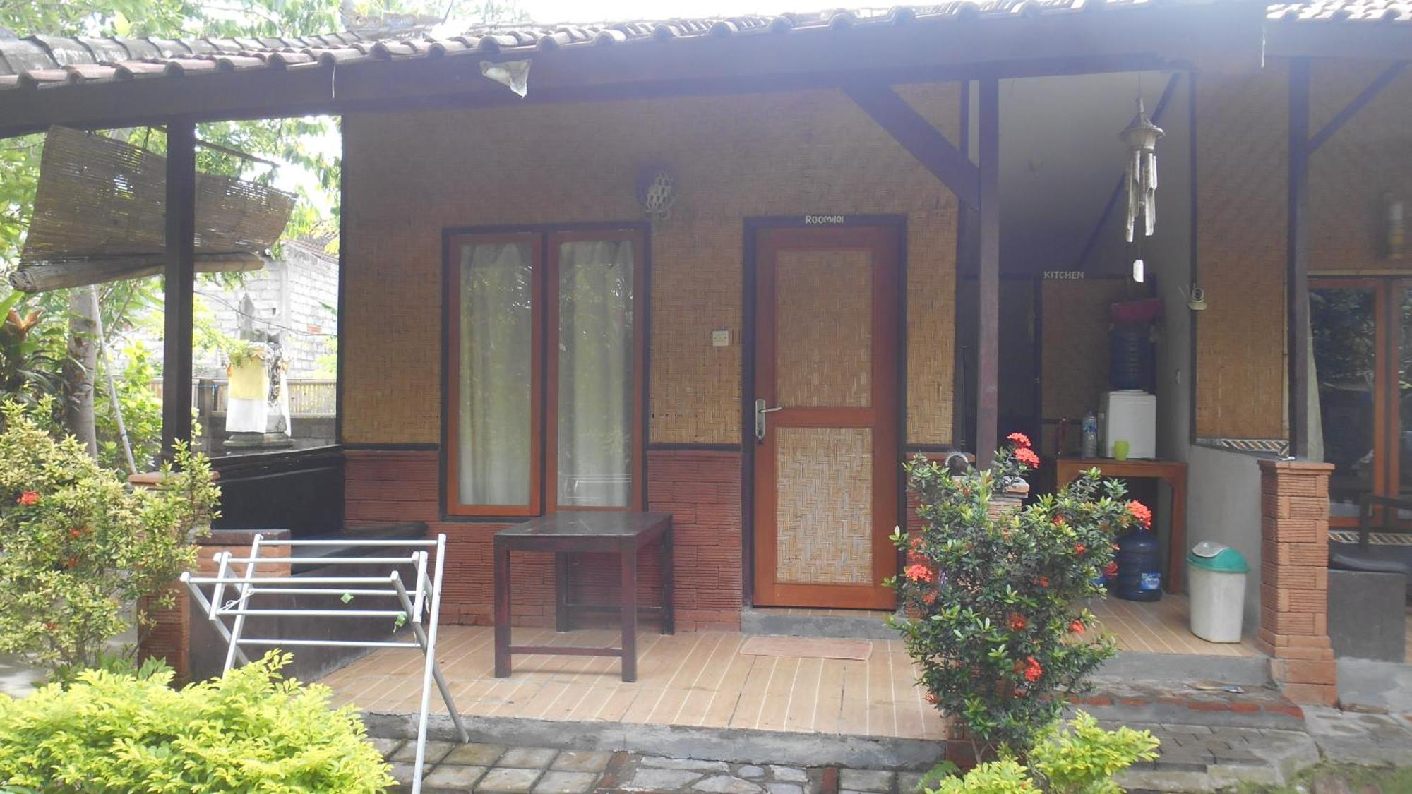 Taman Menjangan Homestay By Snorkelingmenjangan Banyuwedang Exterior photo
