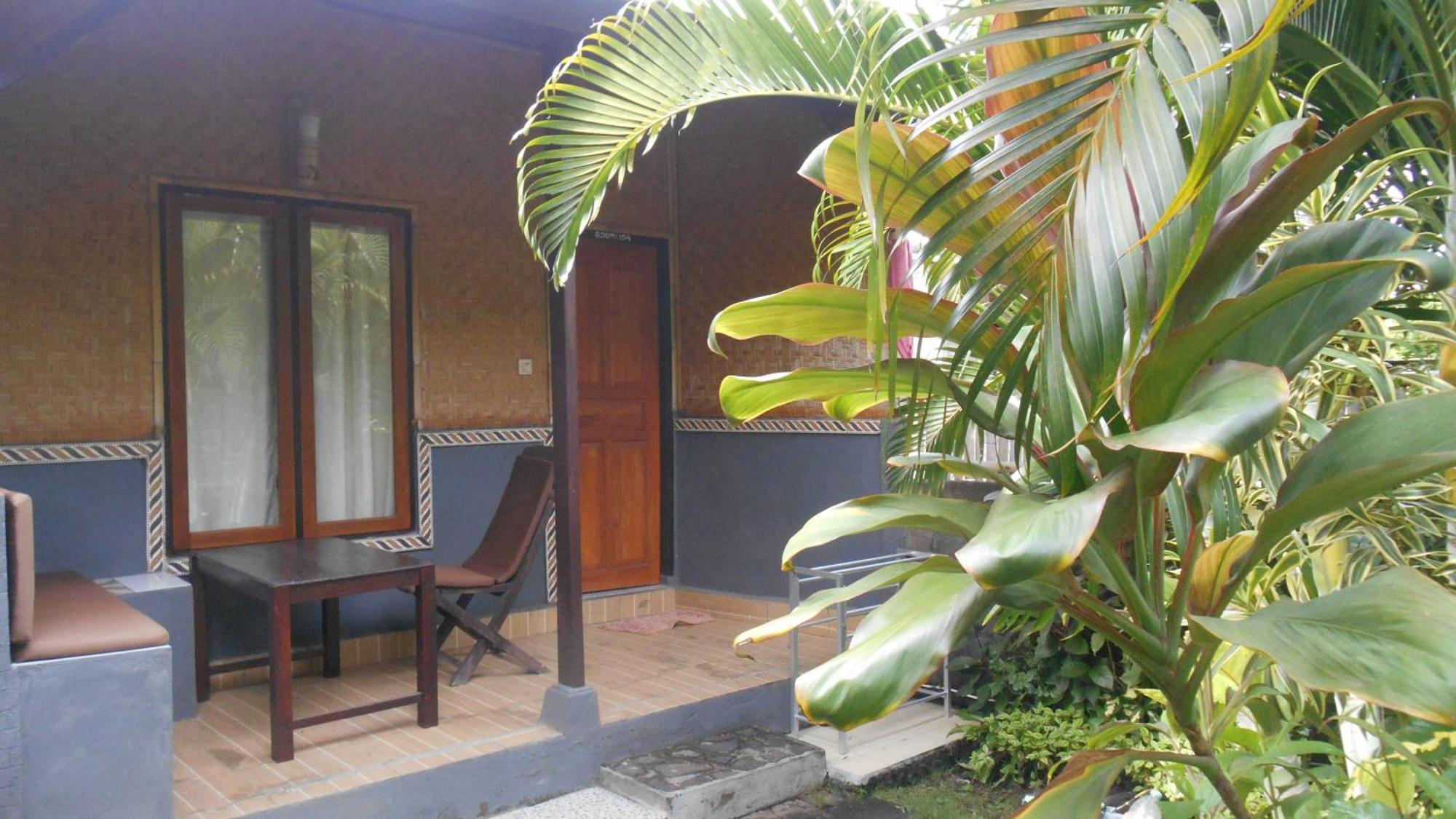 Taman Menjangan Homestay By Snorkelingmenjangan Banyuwedang Exterior photo