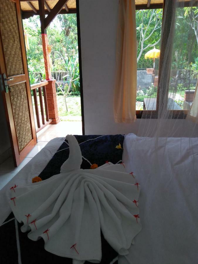 Taman Menjangan Homestay By Snorkelingmenjangan Banyuwedang Exterior photo