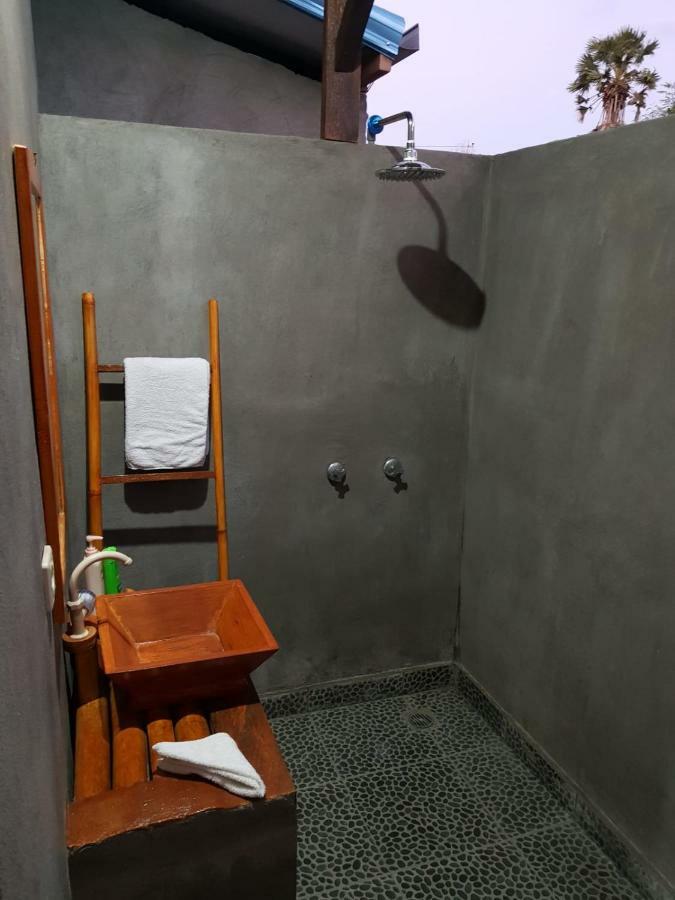 Taman Menjangan Homestay By Snorkelingmenjangan Banyuwedang Exterior photo